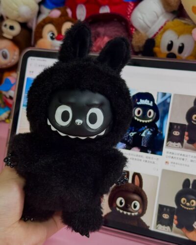 LABUBU BLACK Let's Checkmate! (REPLICA)