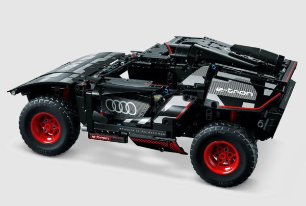 LEGO Technic Audi RS Q E tron (42160)