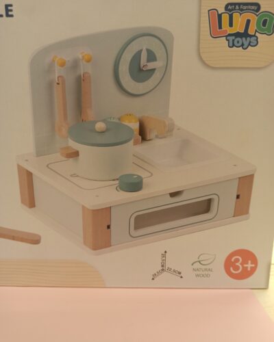 WOODEN TABLE KITCHEN